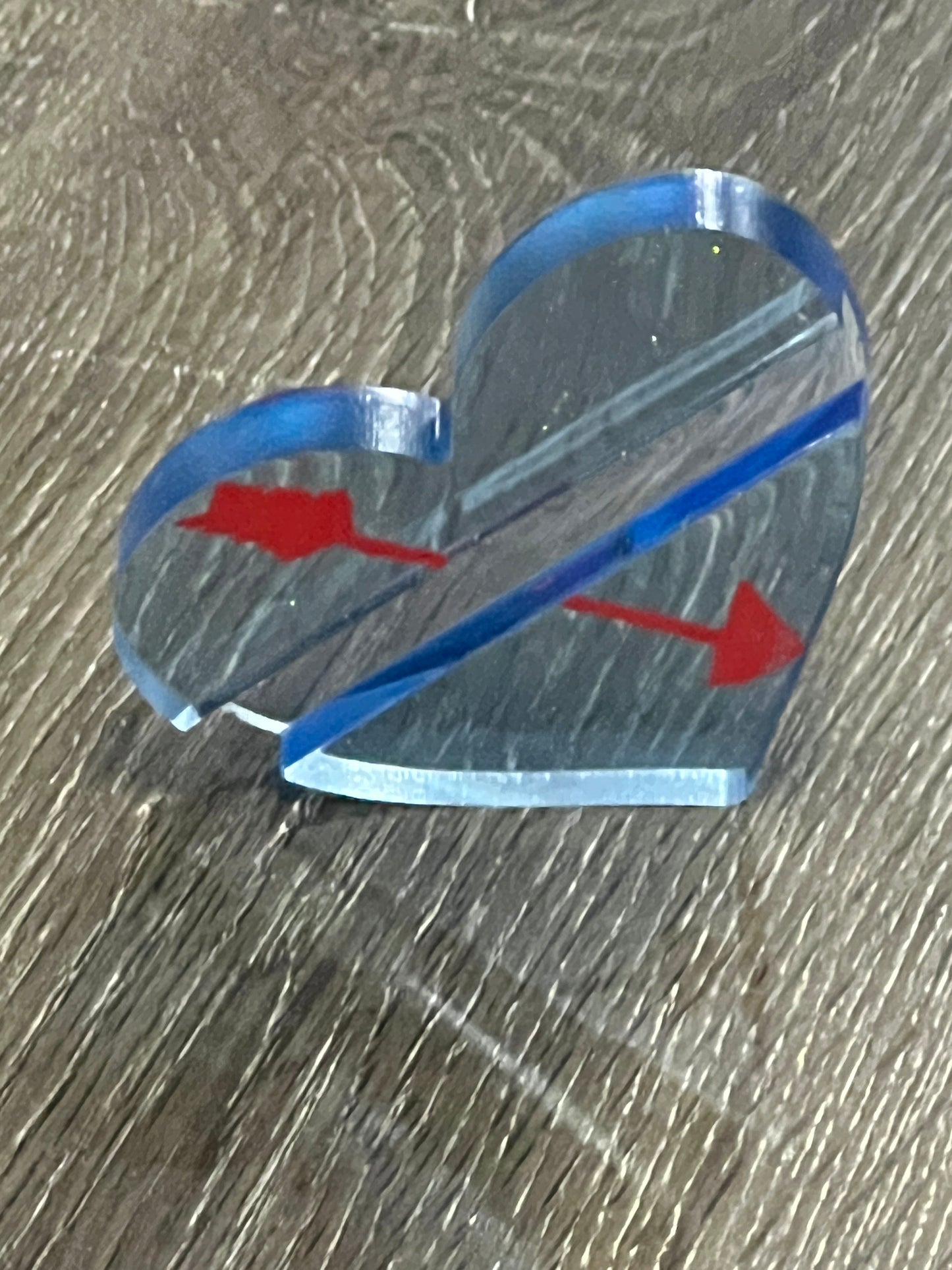 Phone Stand - Heart w/ Arrow