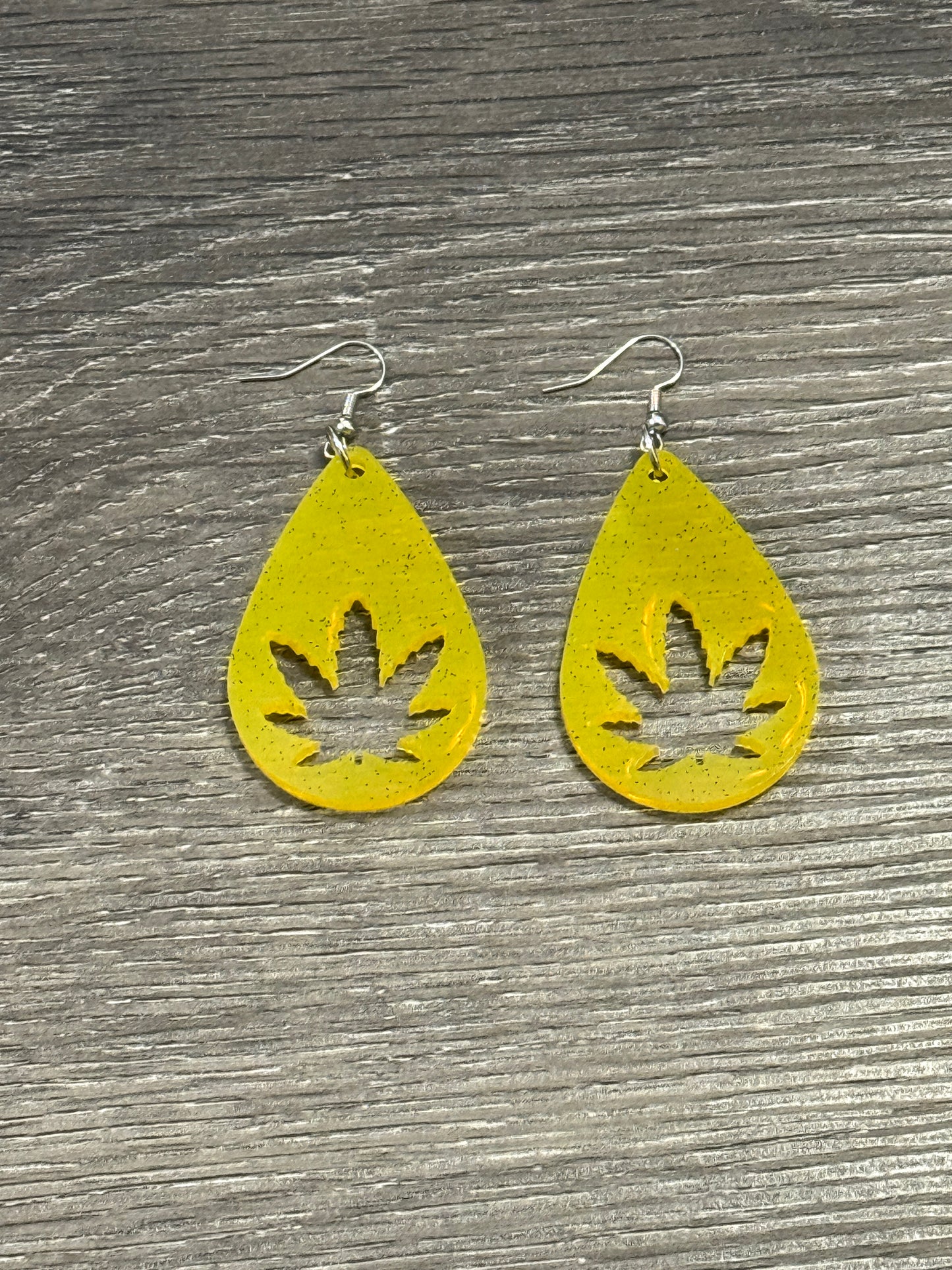 Earring - Hemp Leaf