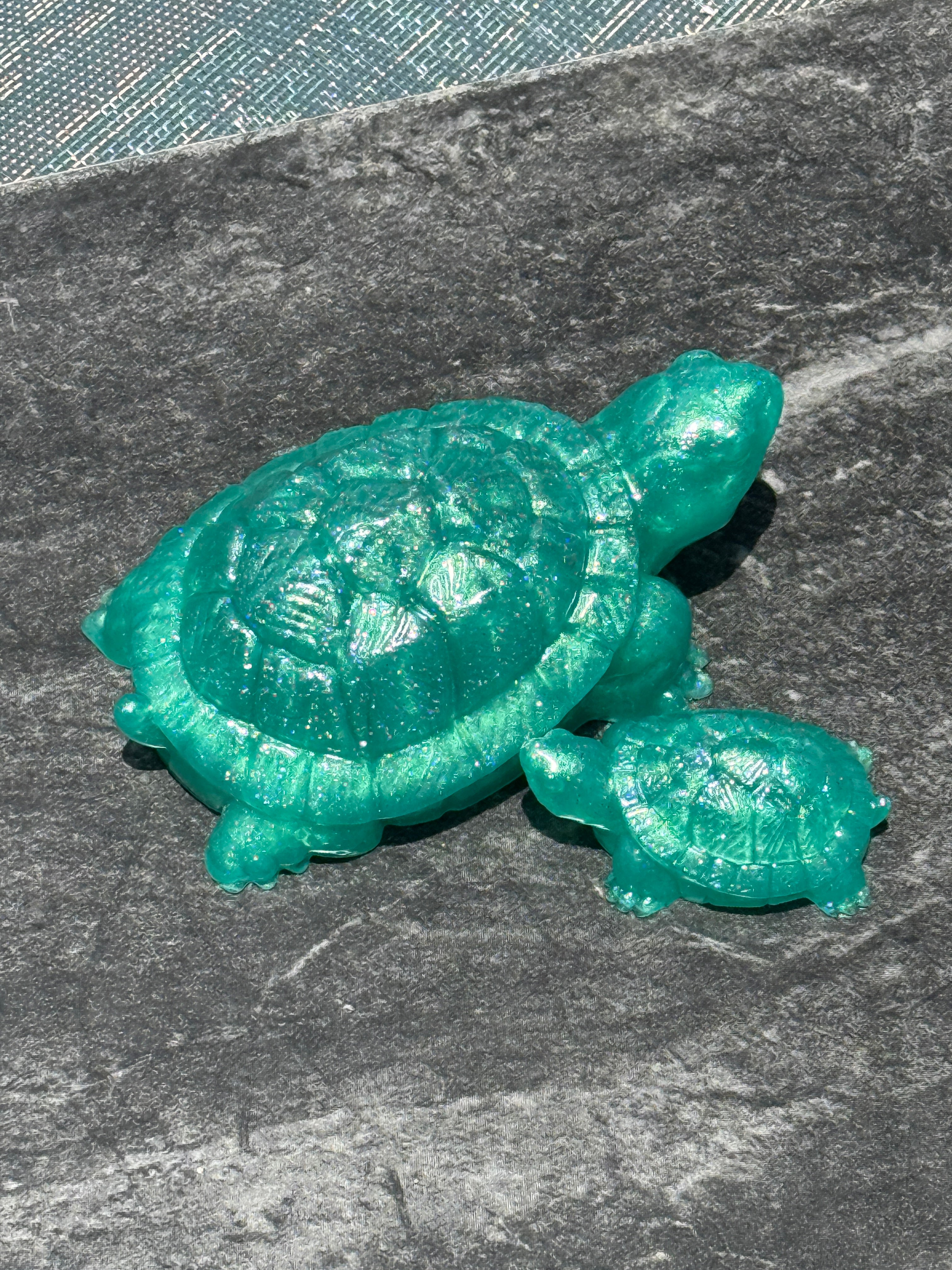 Mama and Baby Turtle figurines