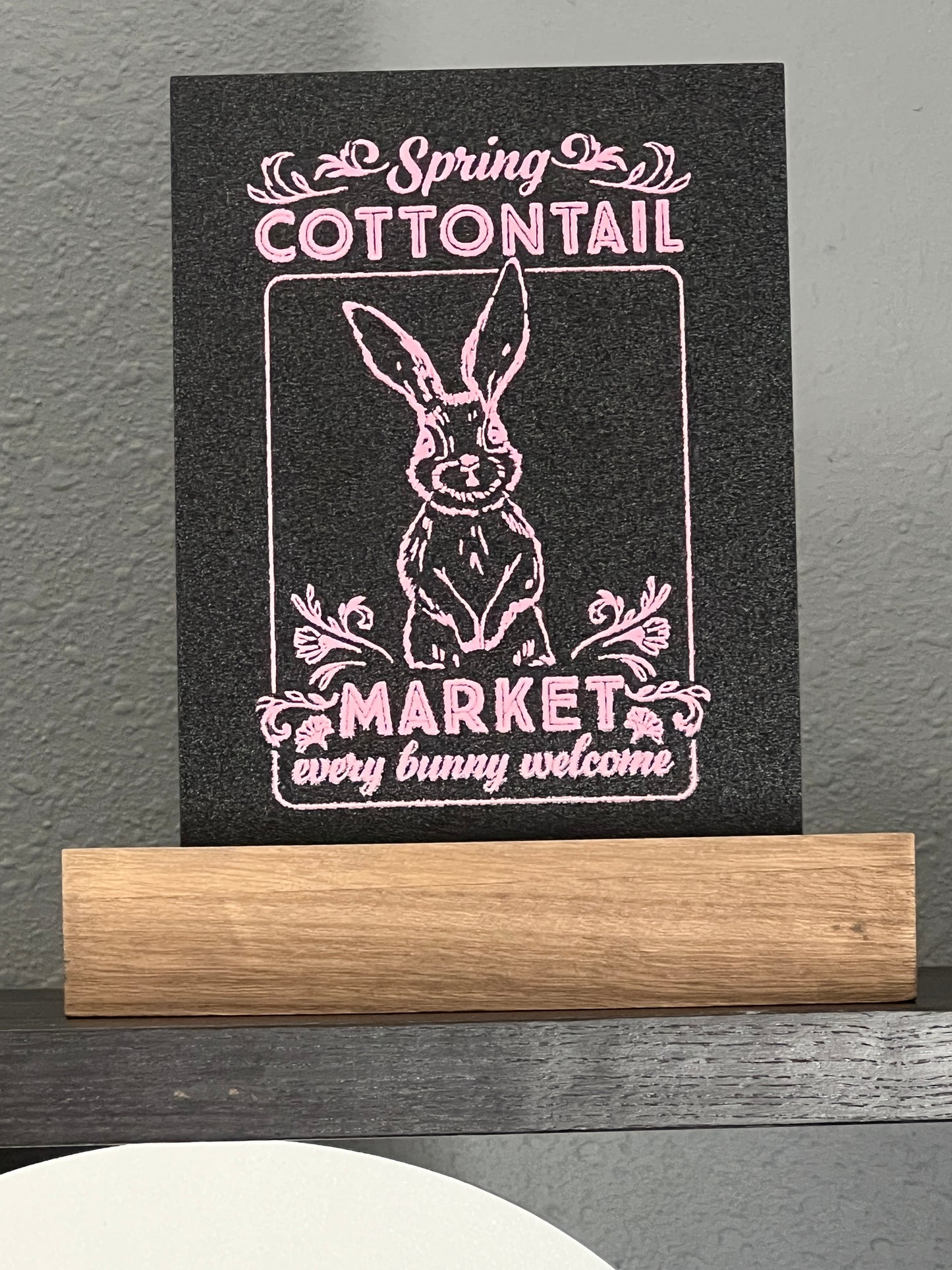 Spring Cottontail Market Plaque