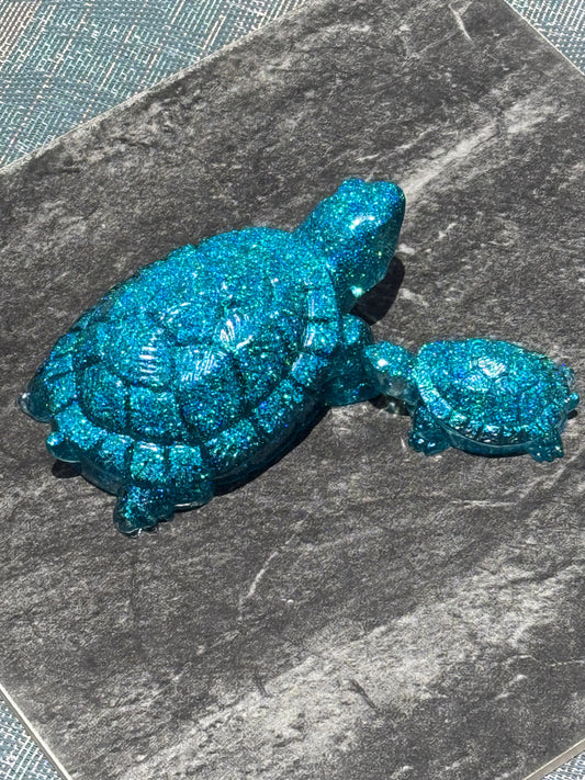 Mama and Baby Turtle figurines