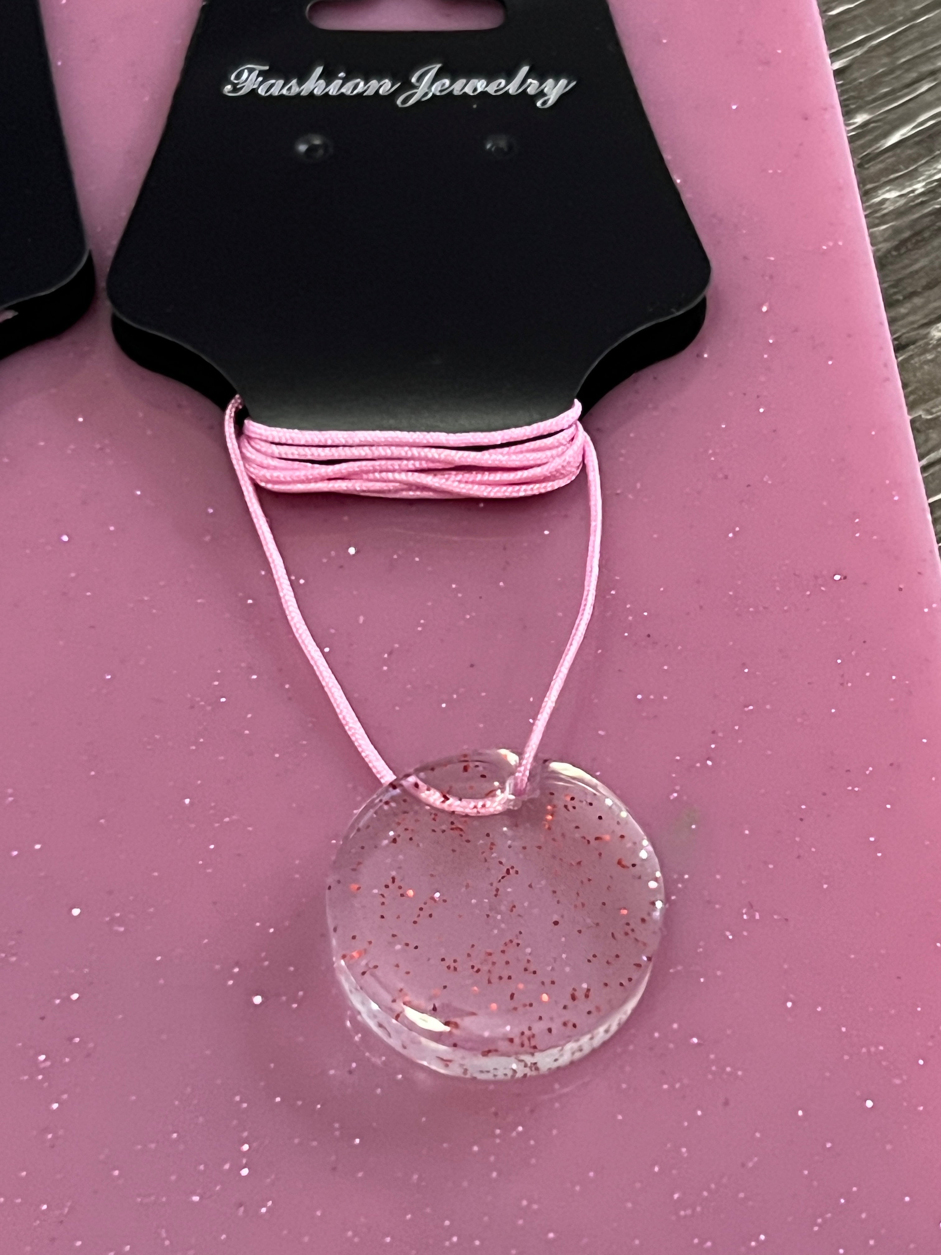 Pendant necklace - small