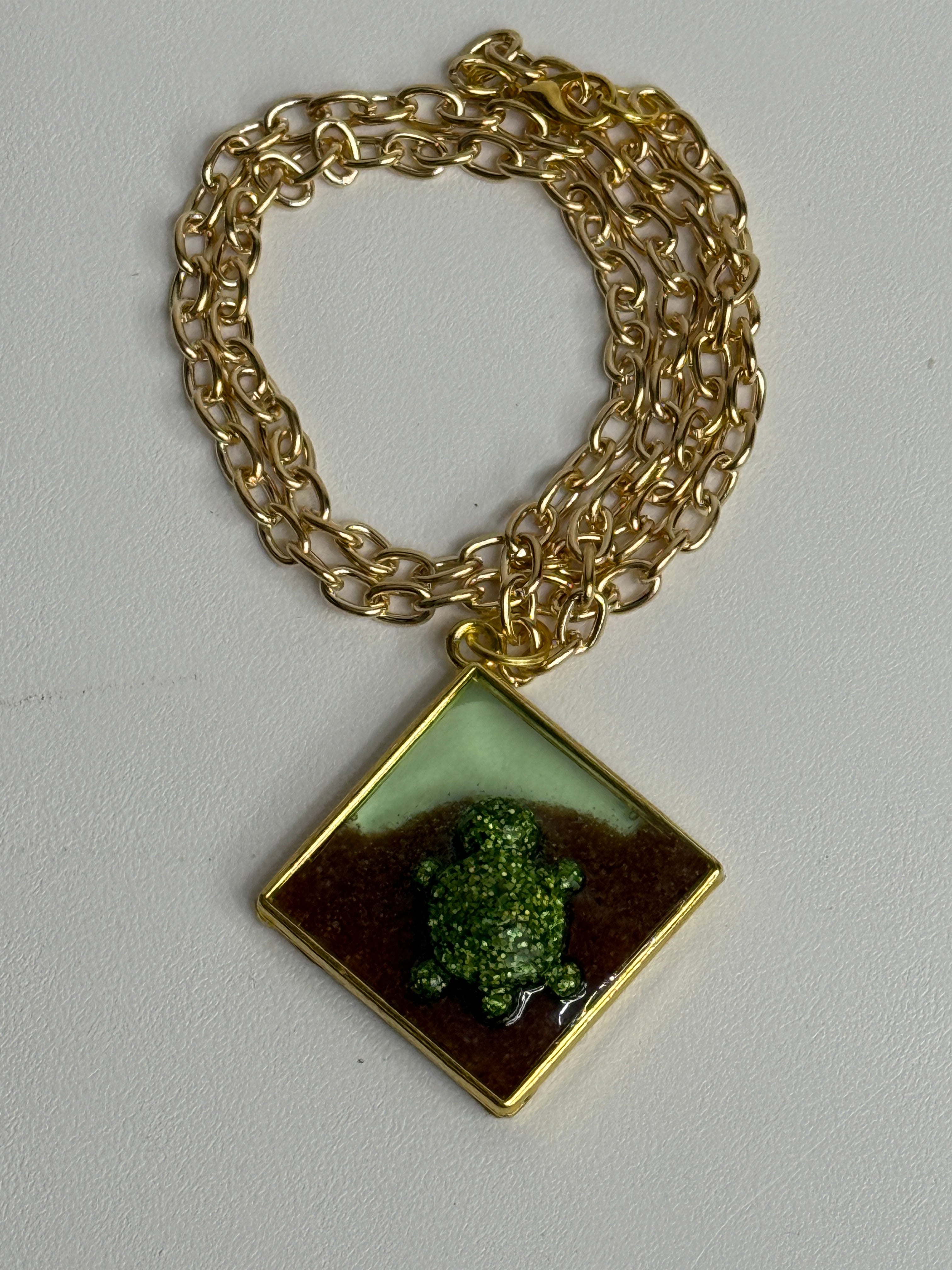 Alloy Pendant Necklace - Beachy