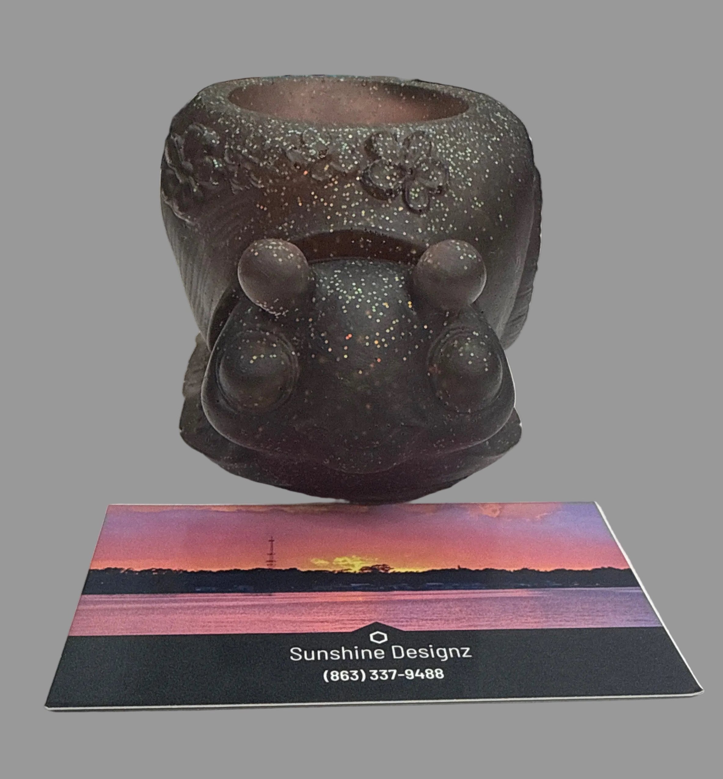 Animal Figurines Pot